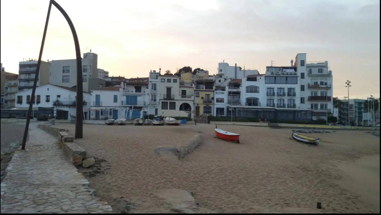 Apartamento Primera Linea De Mar Enjoy The View Blanes Exterior photo